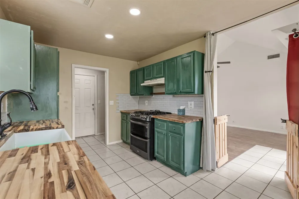 11620 190th East Avenue Collinsville, OK 74021