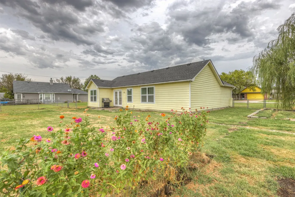 11620 190th East Avenue Collinsville, OK 74021