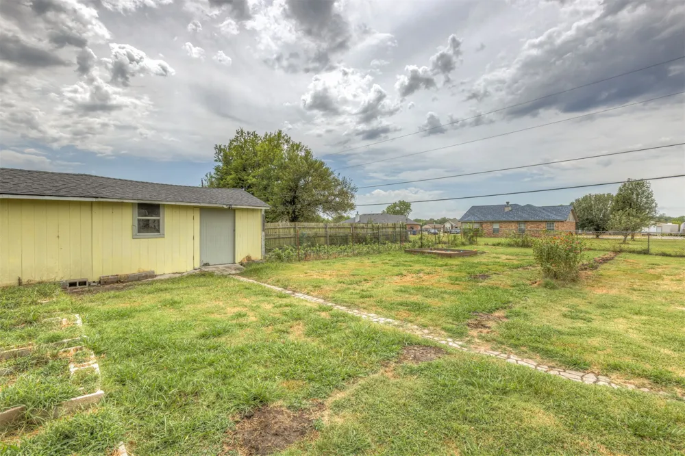 11620 190th East Avenue Collinsville, OK 74021