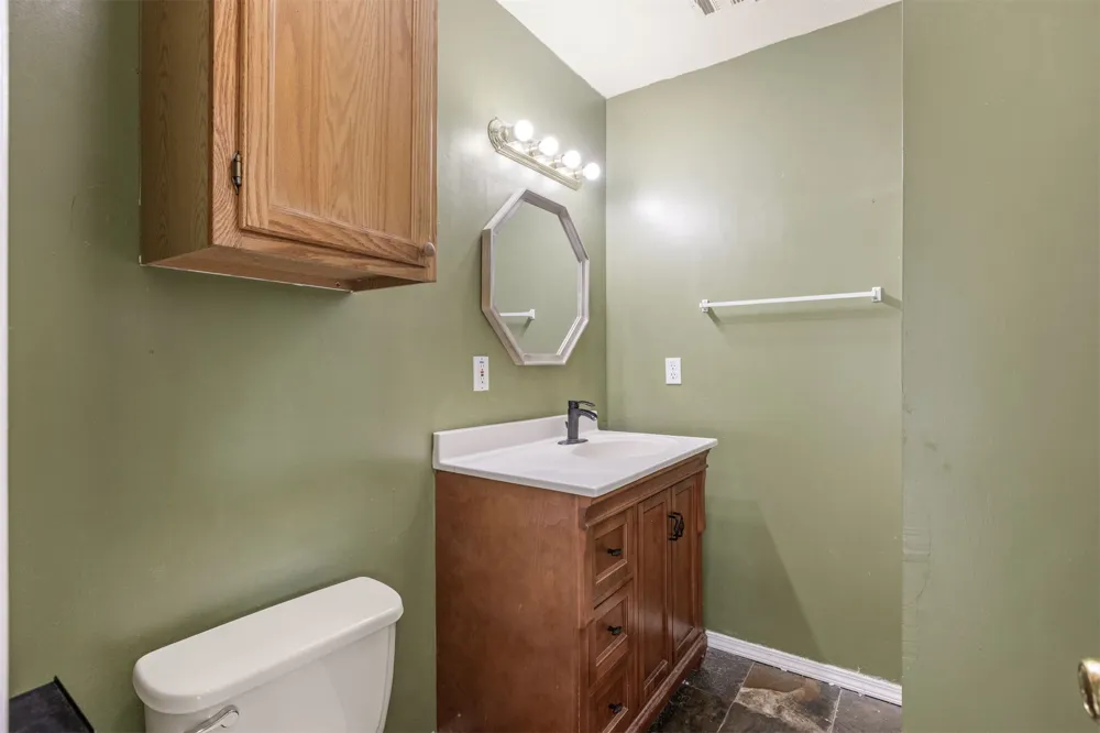 11620 190th East Avenue Collinsville, OK 74021