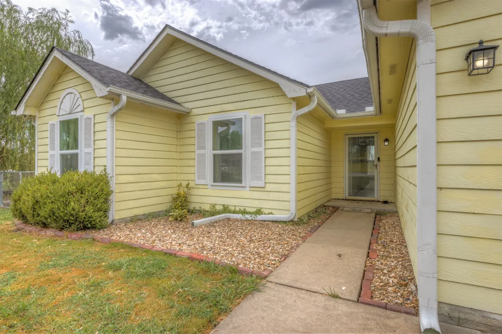 11620 190th East Avenue Collinsville, OK 74021