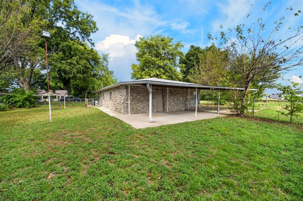 723 Bristow Avenue Coweta, OK 74429