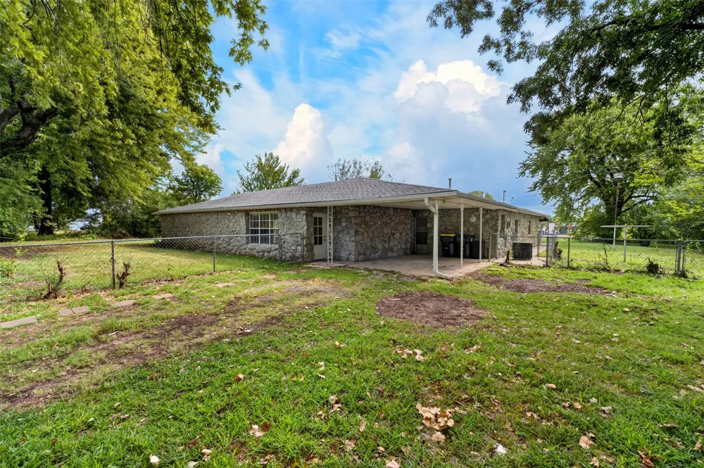 723 Bristow Avenue Coweta, OK 74429