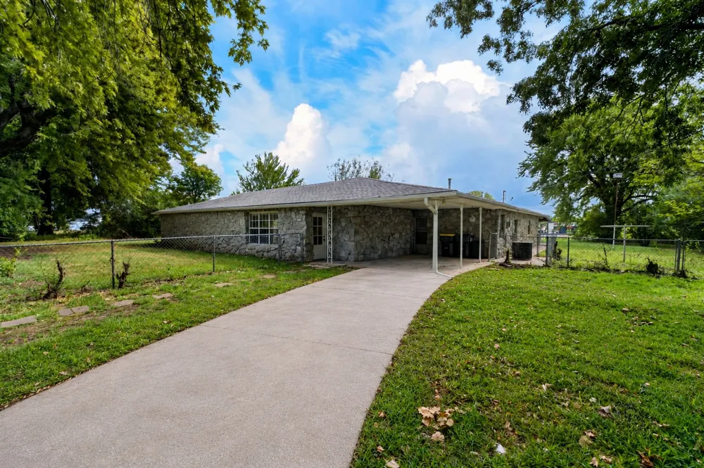 723 Bristow Avenue Coweta, OK 74429
