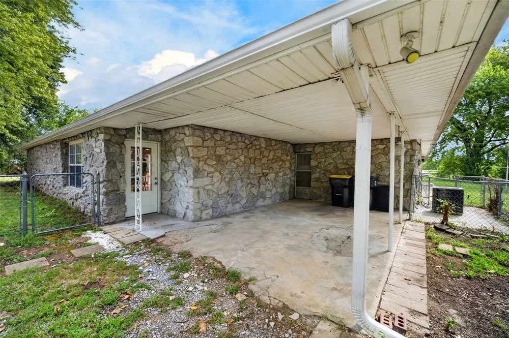 723 Bristow Avenue Coweta, OK 74429