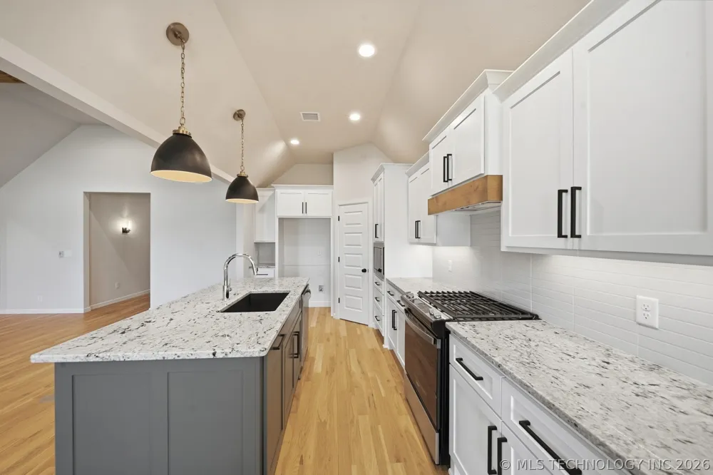 10668 S 226th EastAvenue Broken Arrow, OK 74014