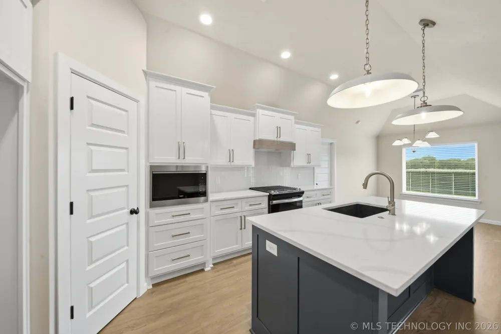 10668 S 226th EastAvenue Broken Arrow, OK 74014