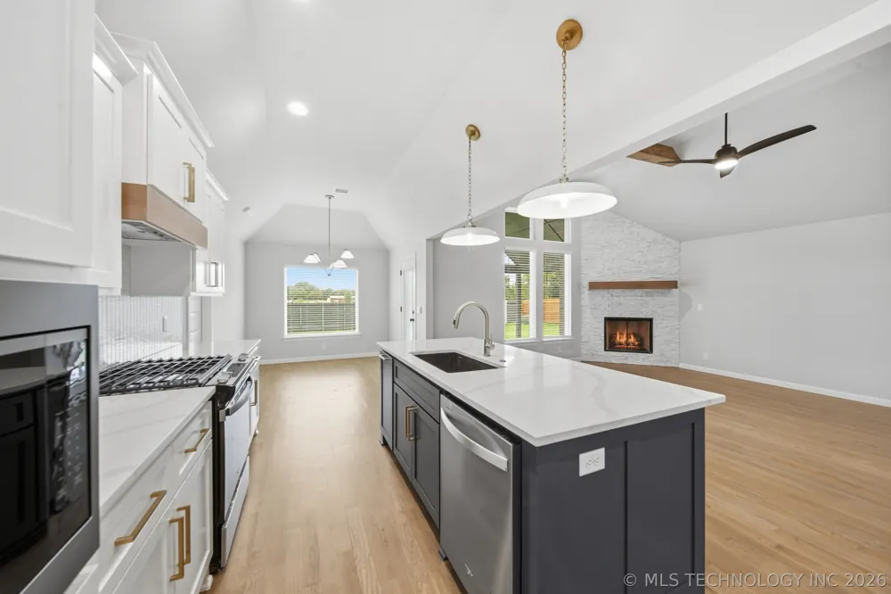 10668 S 226th EastAvenue Broken Arrow, OK 74014