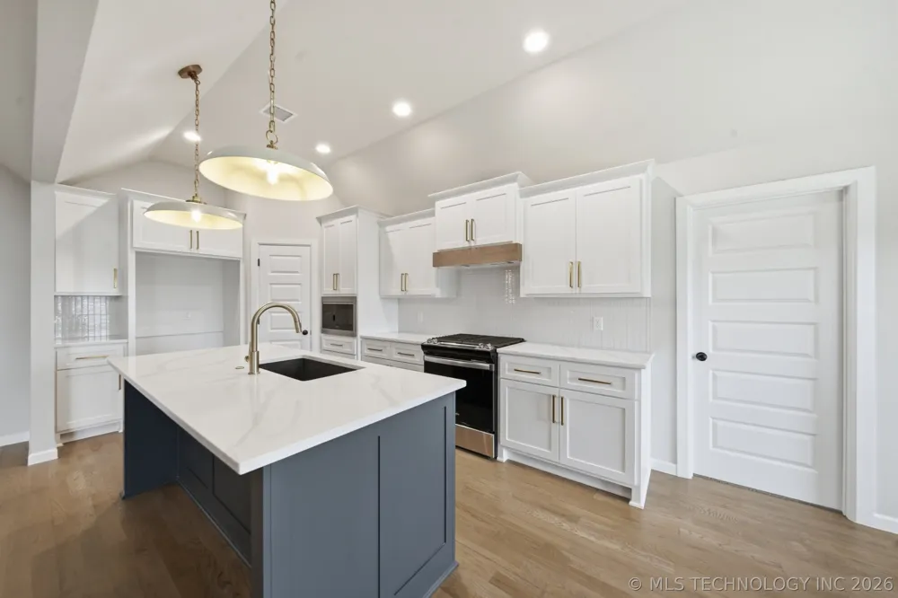 10668 S 226th EastAvenue Broken Arrow, OK 74014