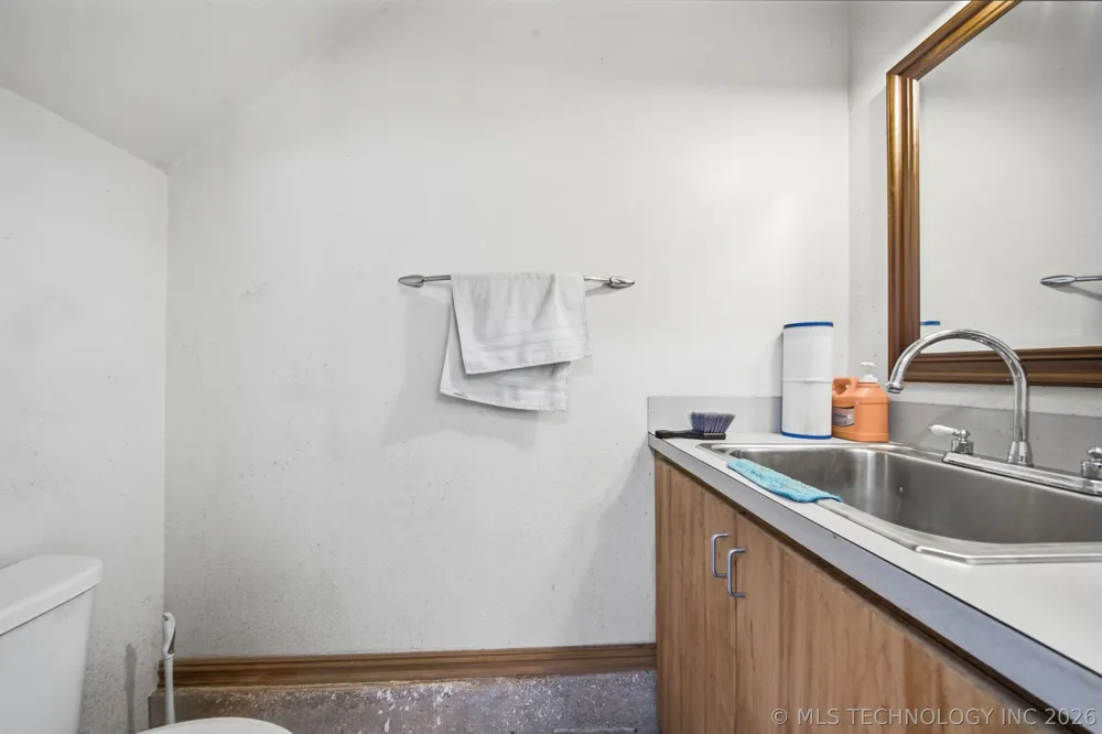 16050 E Pueblo Road Claremore, OK 74017