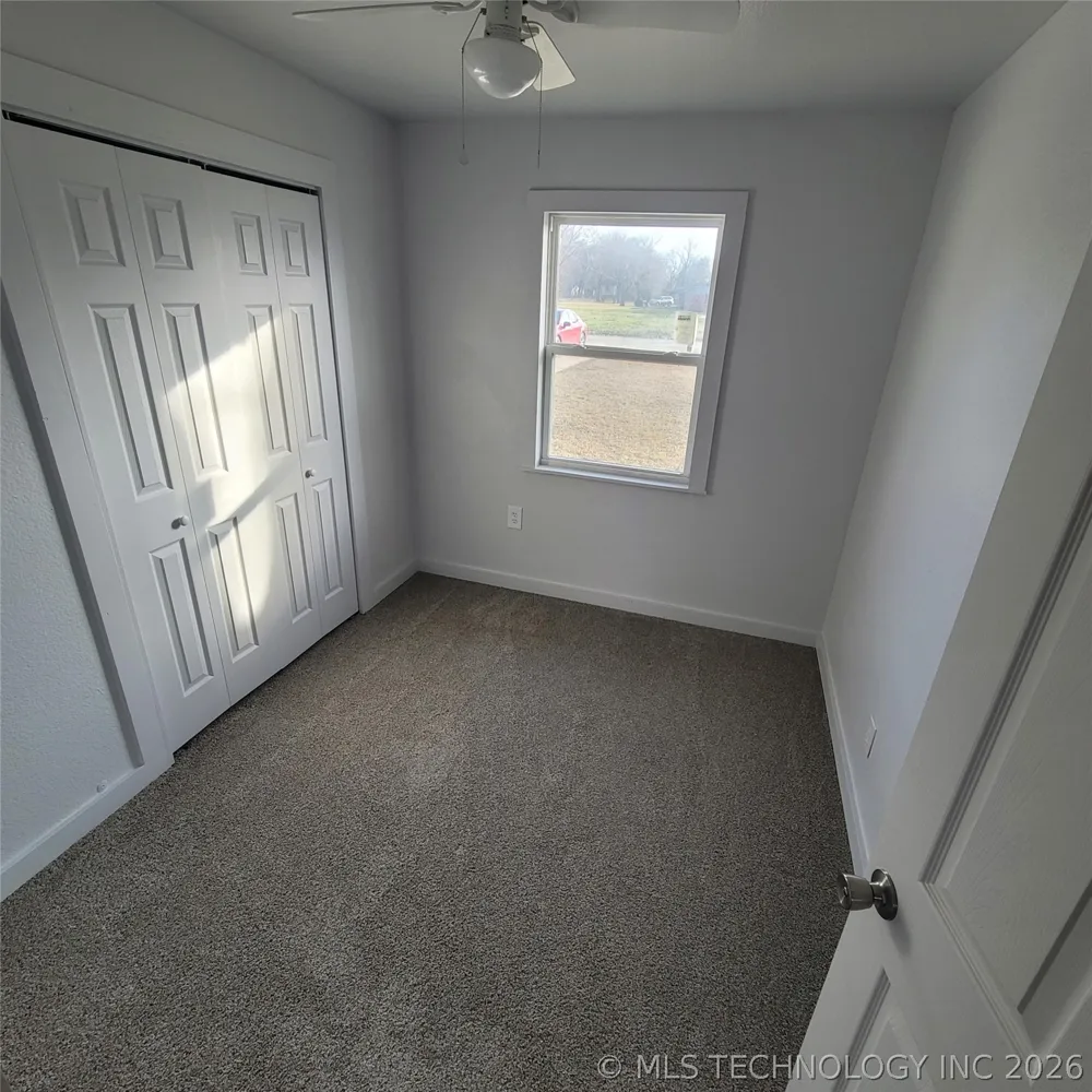 802 E Knisley Avenue Checotah, OK 74426