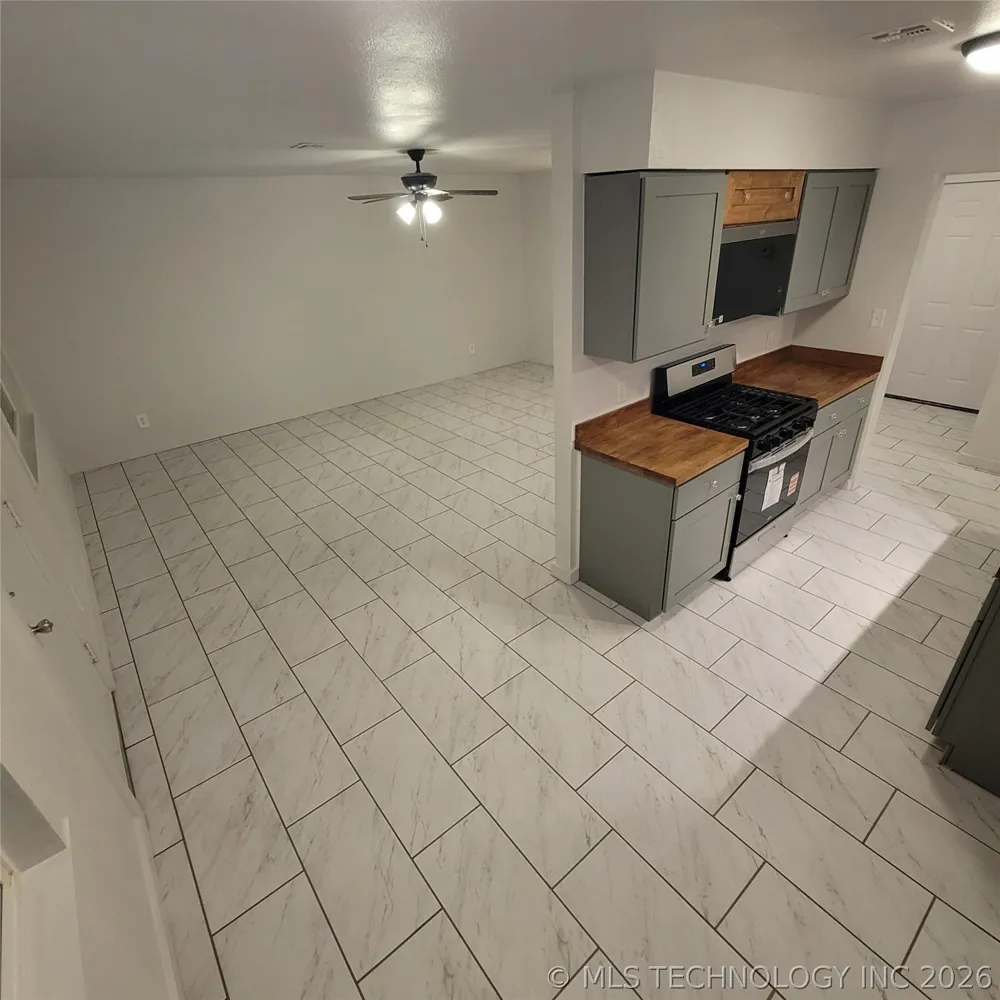 802 E Knisley Avenue Checotah, OK 74426
