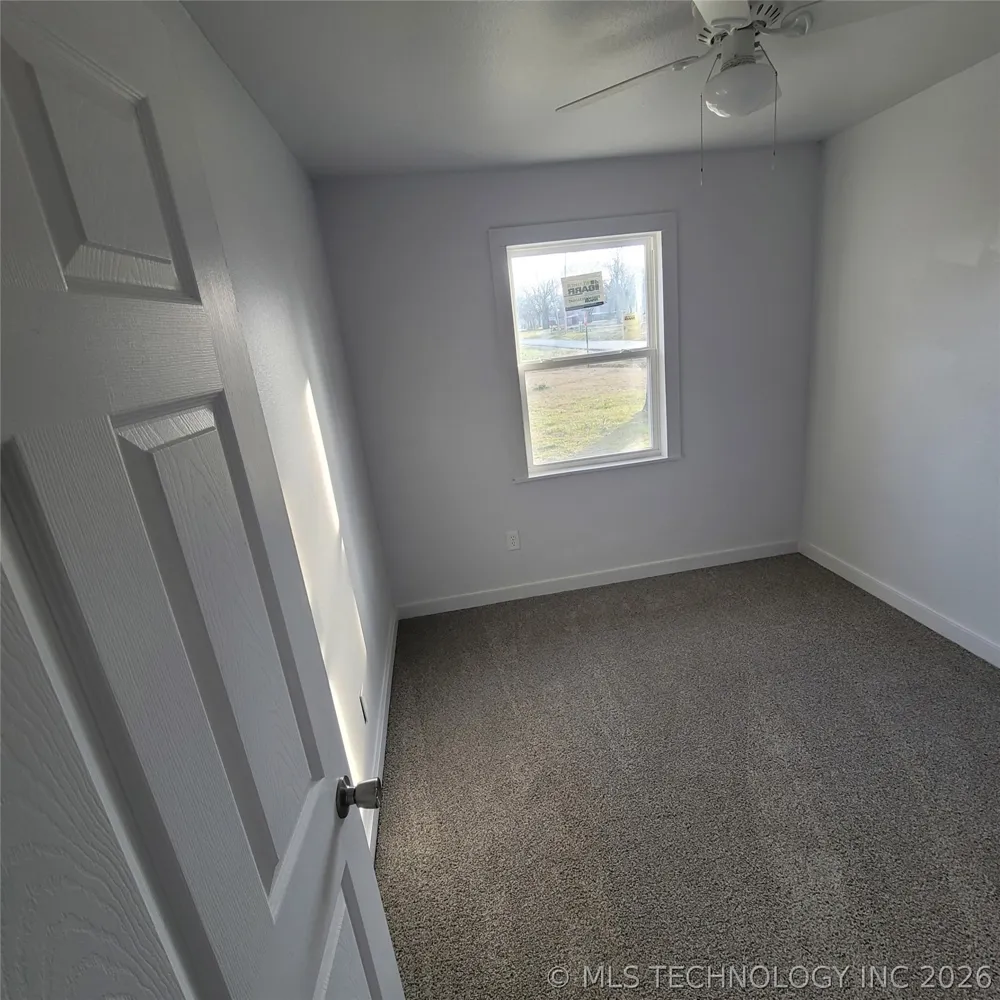 802 E Knisley Avenue Checotah, OK 74426