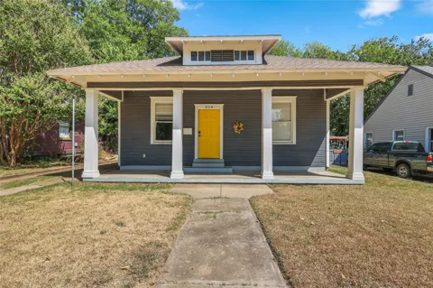 318 SW D STREET