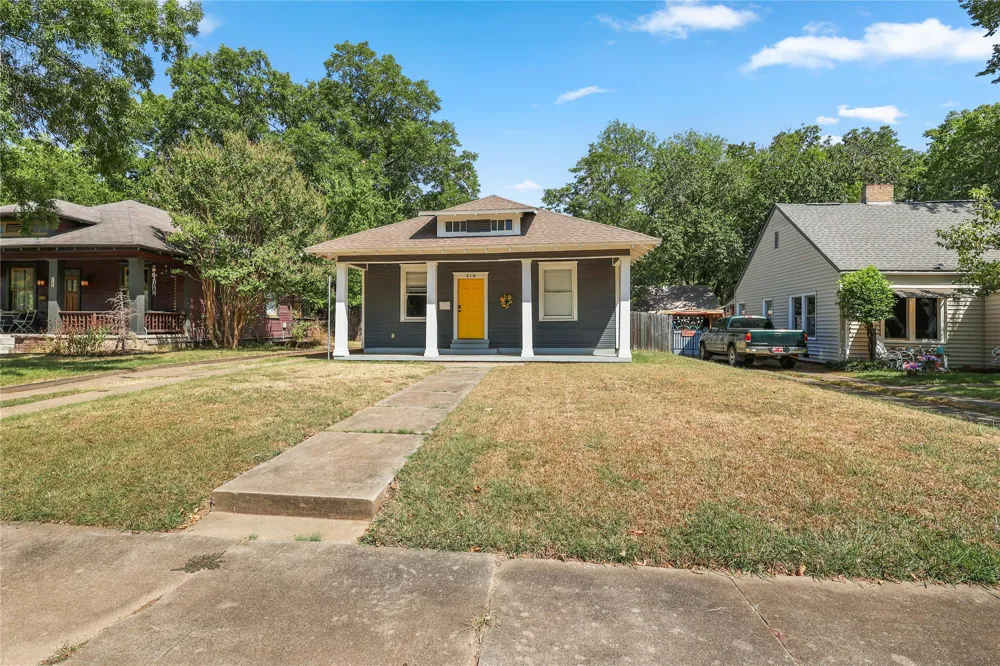 318 SW D STREET Ardmore, OK 73401