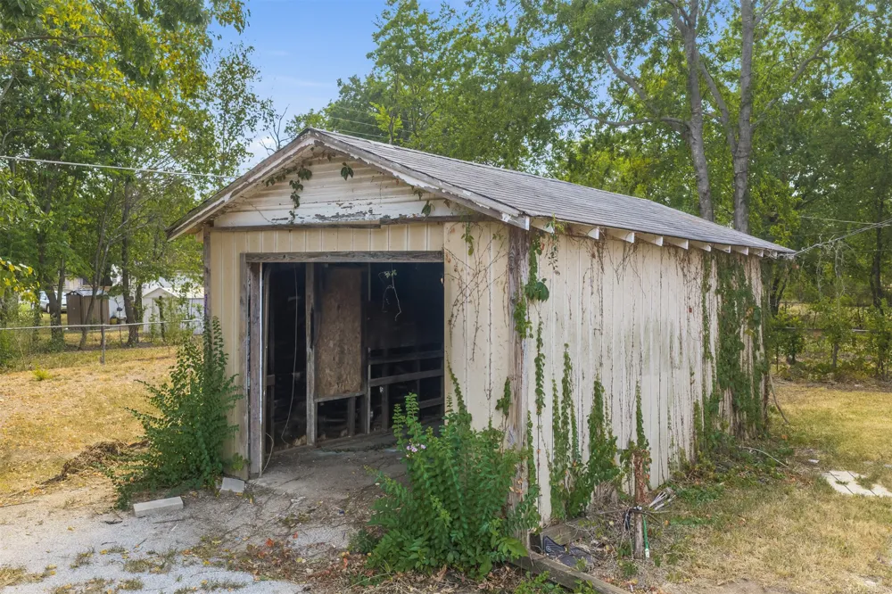 1120 4th Avenue NE Ardmore, OK 73401