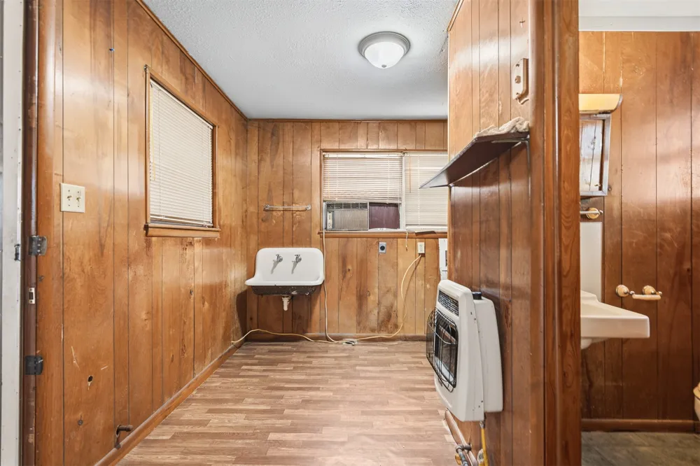 1120 4th Avenue NE Ardmore, OK 73401