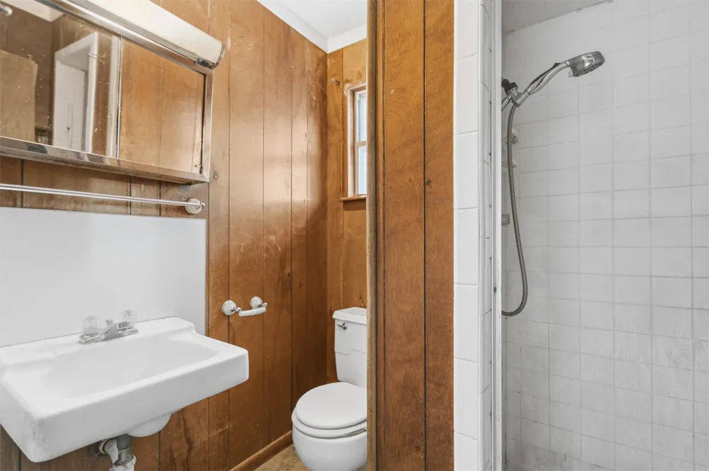 1120 4th Avenue NE Ardmore, OK 73401