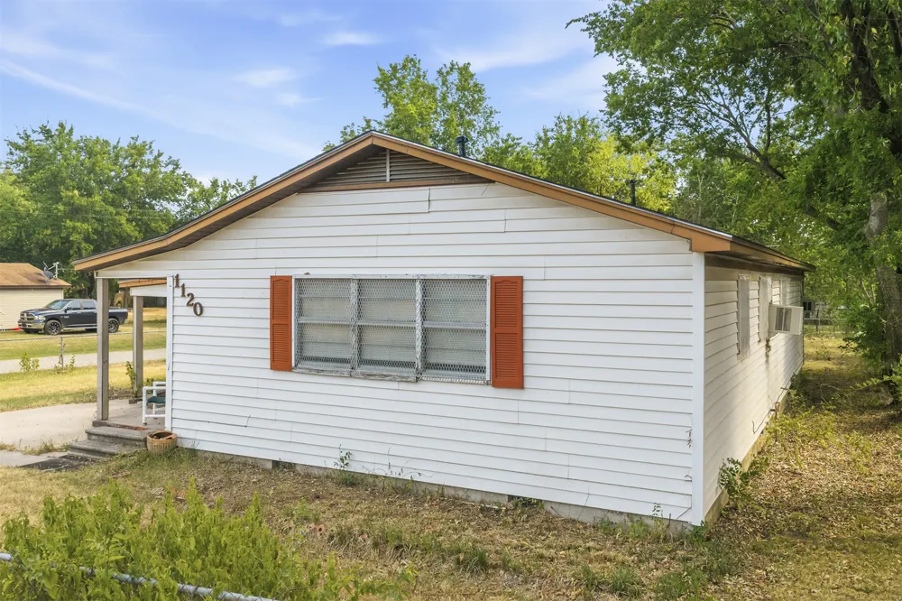 1120 4th Avenue NE Ardmore, OK 73401