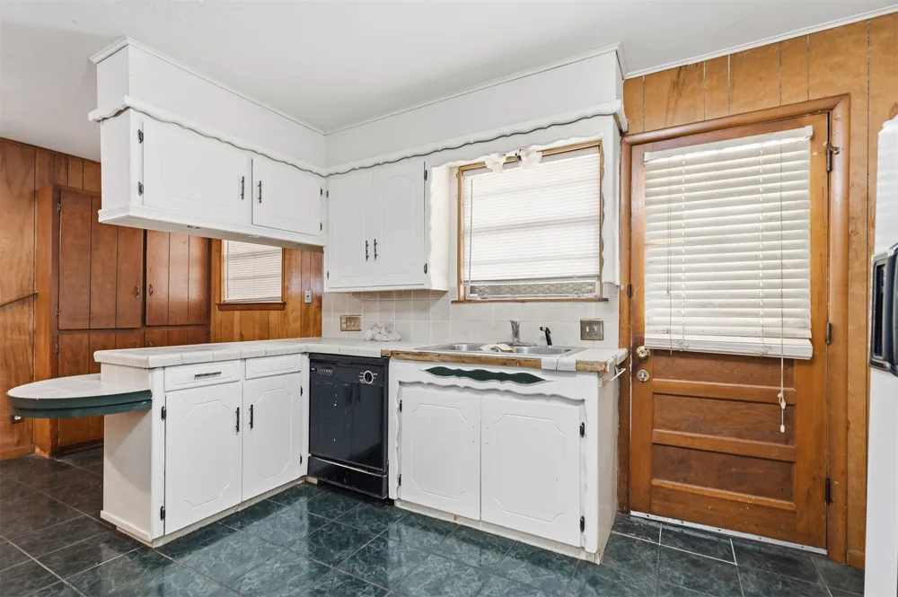 1120 4th Avenue NE Ardmore, OK 73401