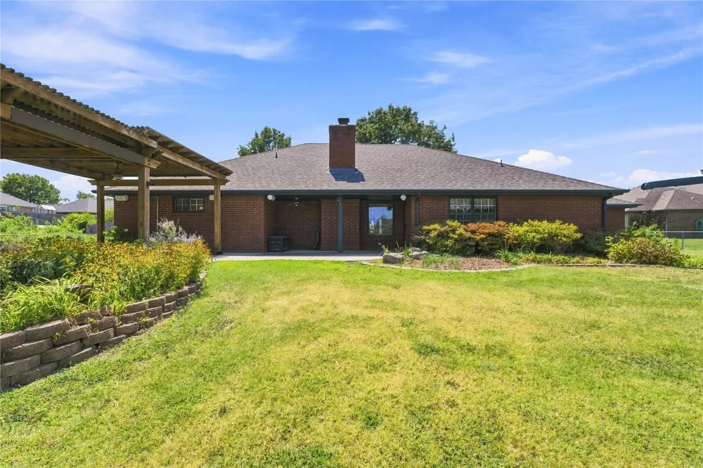 1100 SE Manor Drive Bartlesville, OK 74006