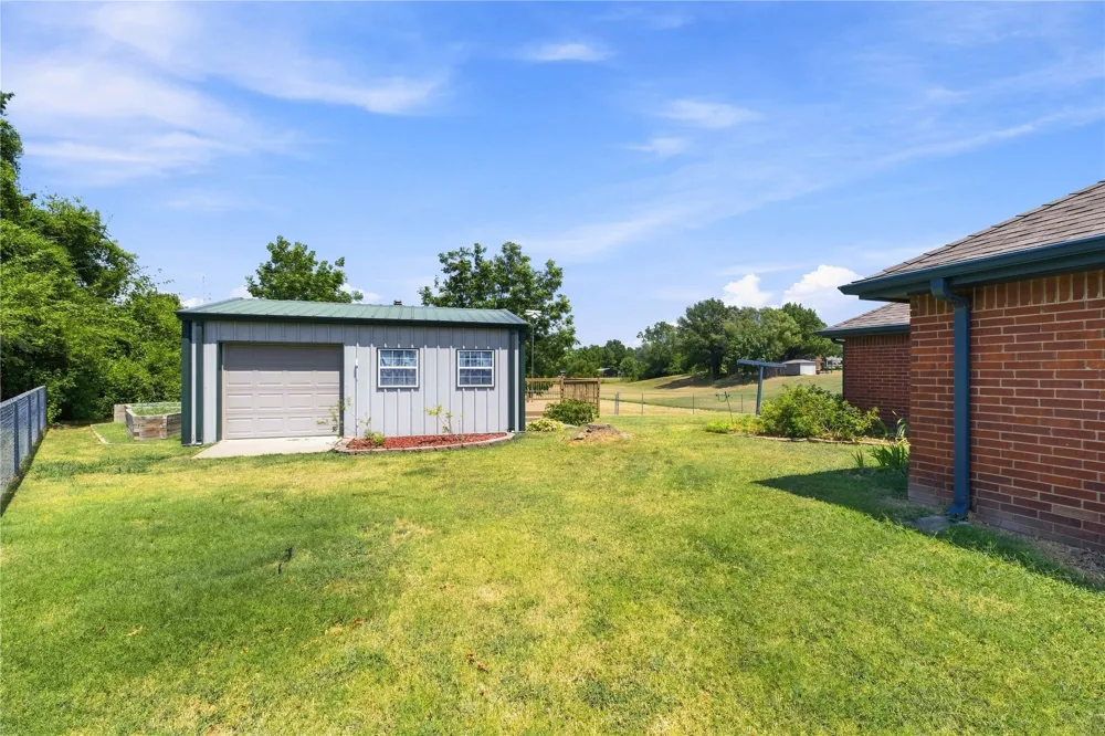 1100 SE Manor Drive Bartlesville, OK 74006