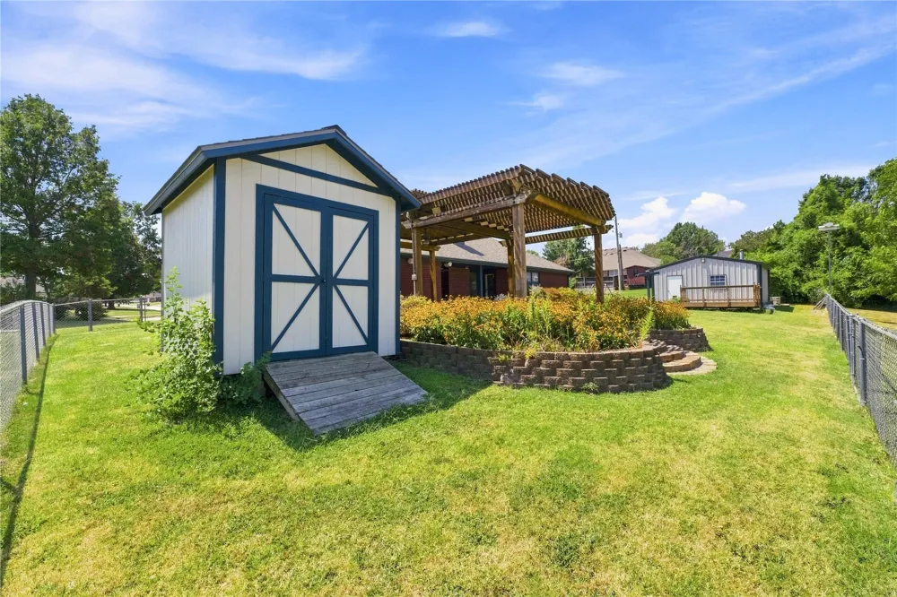 1100 SE Manor Drive Bartlesville, OK 74006