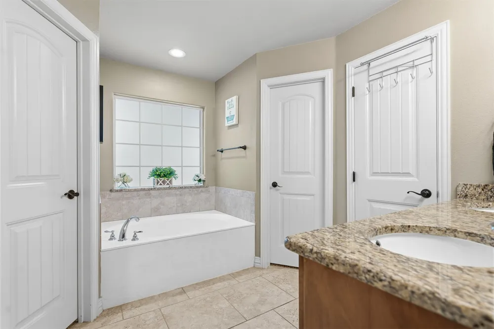 301 Wandering Way Ardmore, OK 73401