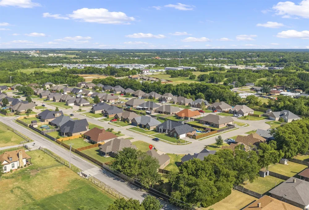 301 Wandering Way Ardmore, OK 73401
