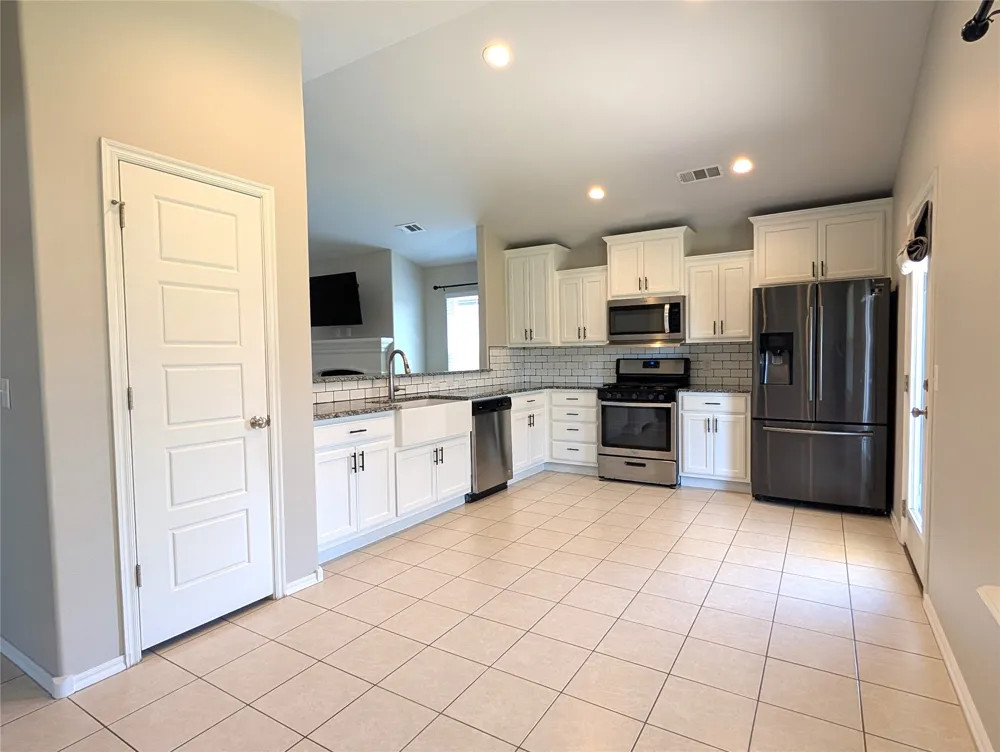 8702 S 254th EastAvenue Broken Arrow, OK 74014