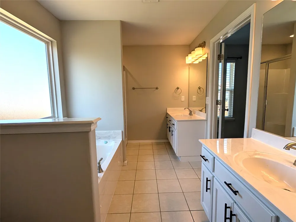 8702 S 254th EastAvenue Broken Arrow, OK 74014