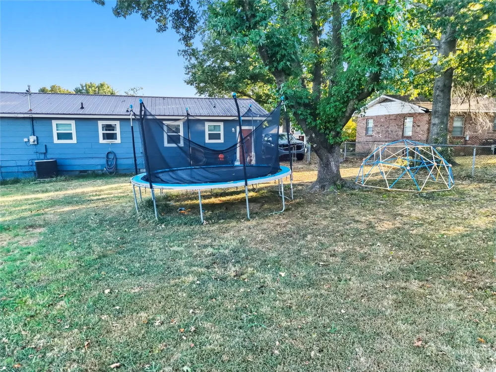 321 Mockingbird Sallisaw, OK 74955
