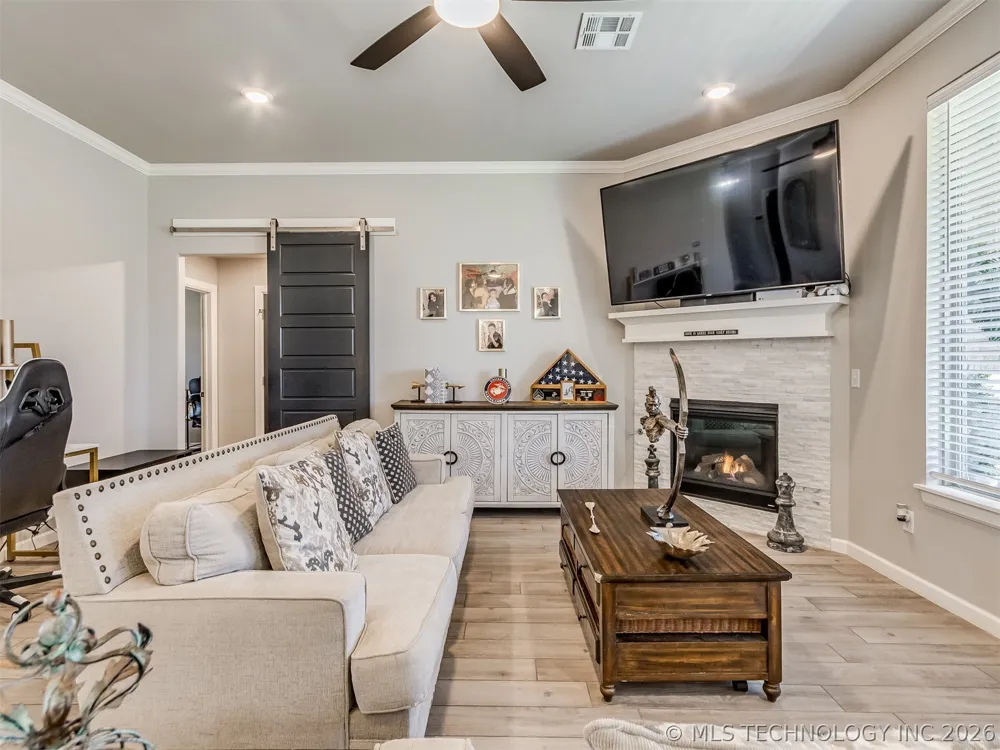 912 E Fulton Court Broken Arrow, OK 74012