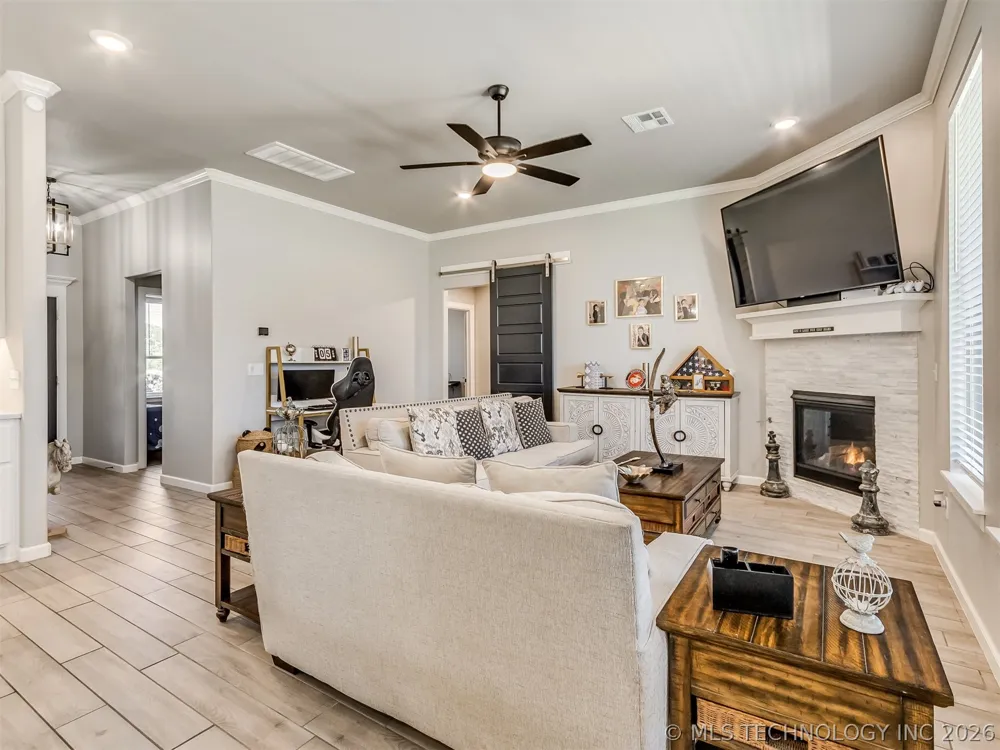 912 E Fulton Court Broken Arrow, OK 74012