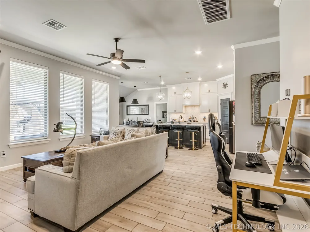912 E Fulton Court Broken Arrow, OK 74012