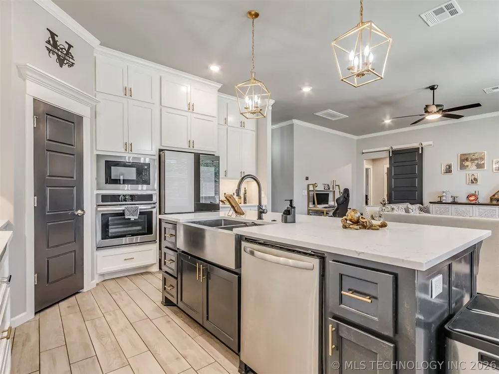 912 E Fulton Court Broken Arrow, OK 74012