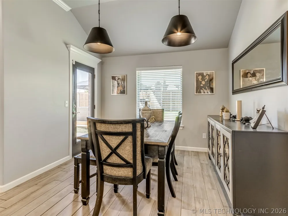 912 E Fulton Court Broken Arrow, OK 74012