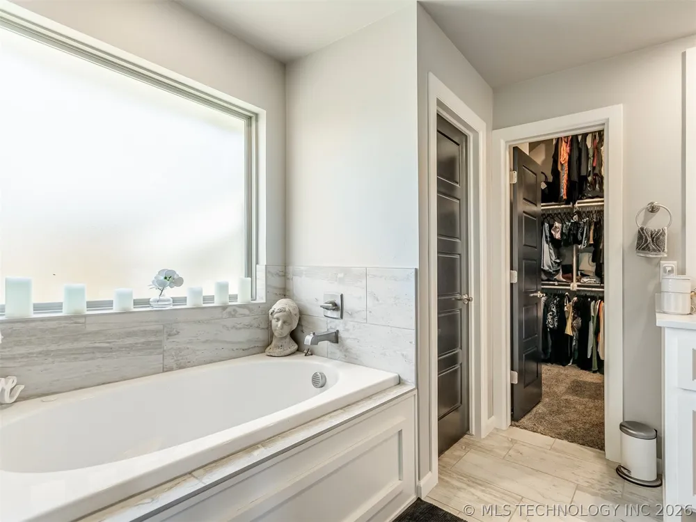 912 E Fulton Court Broken Arrow, OK 74012