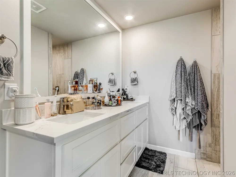 912 E Fulton Court Broken Arrow, OK 74012