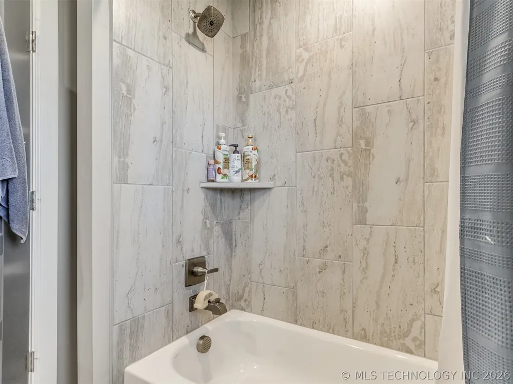 912 E Fulton Court Broken Arrow, OK 74012