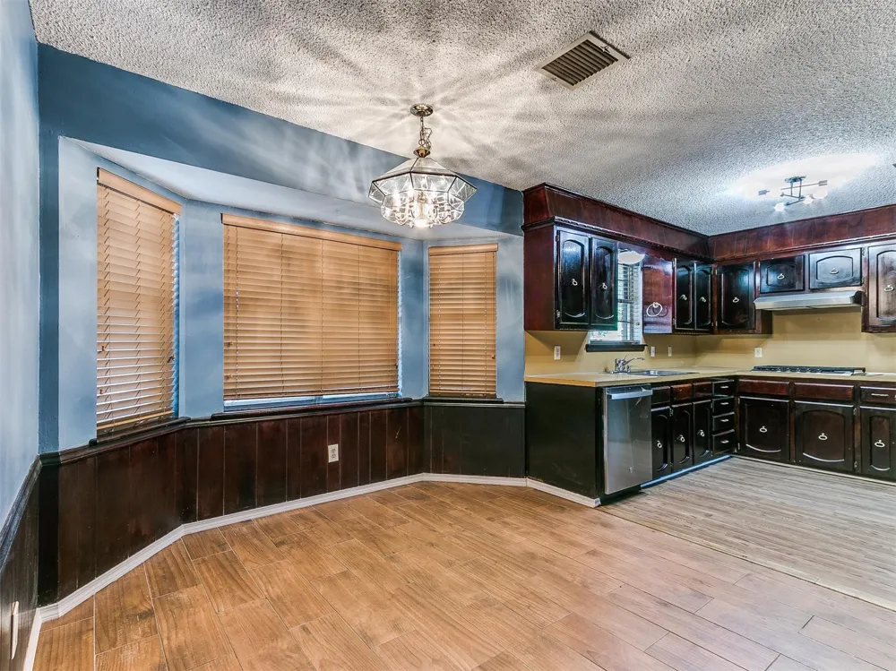10132 E 27TH STREET Tulsa, OK 74129