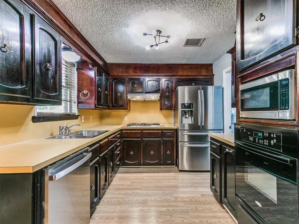 10132 E 27TH STREET Tulsa, OK 74129