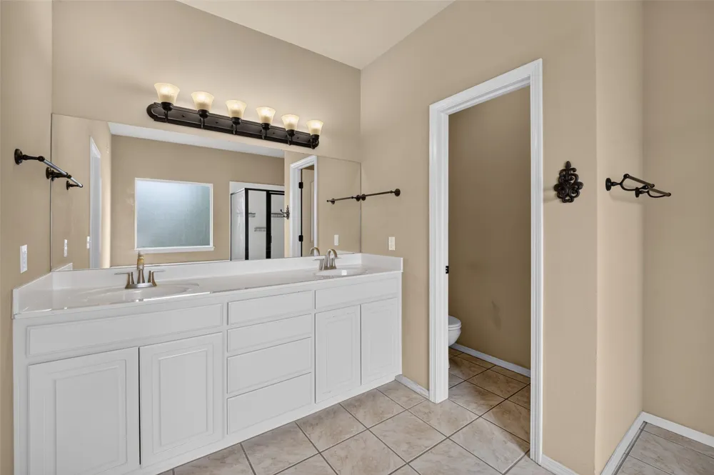 4604 Narcissus Avenue Broken Arrow, OK 74012