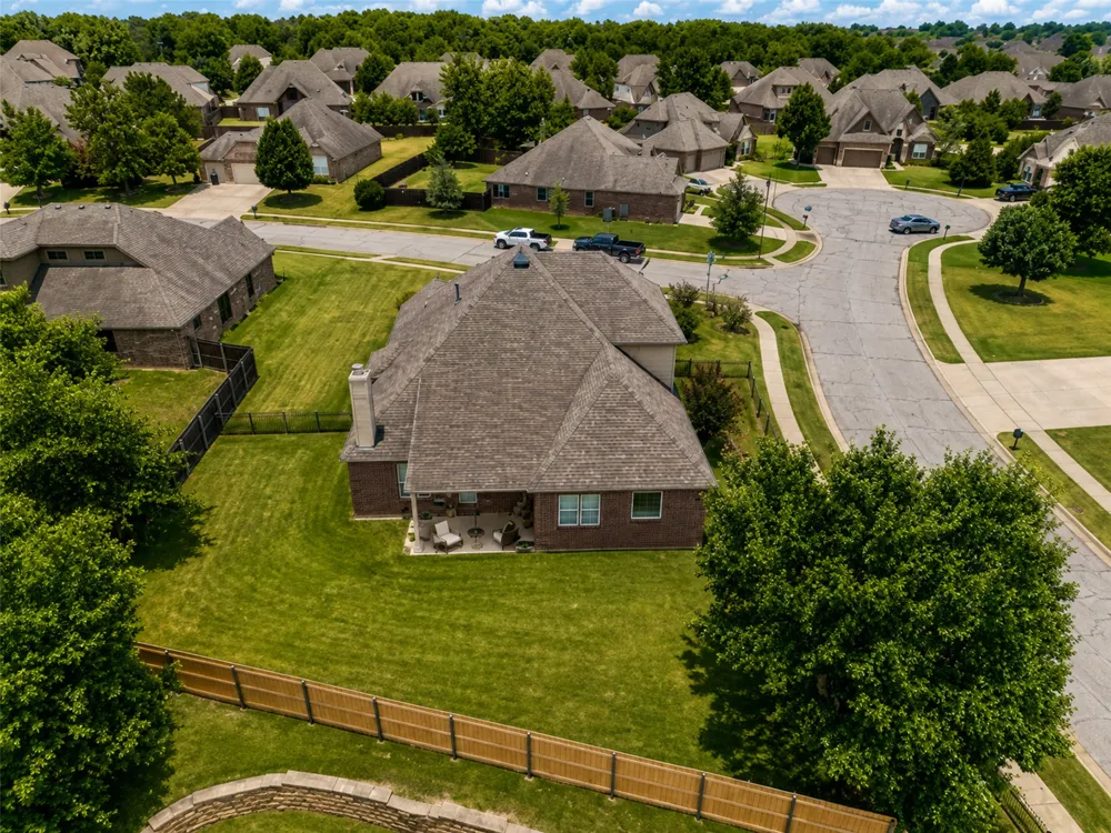 4604 Narcissus Avenue Broken Arrow, OK 74012