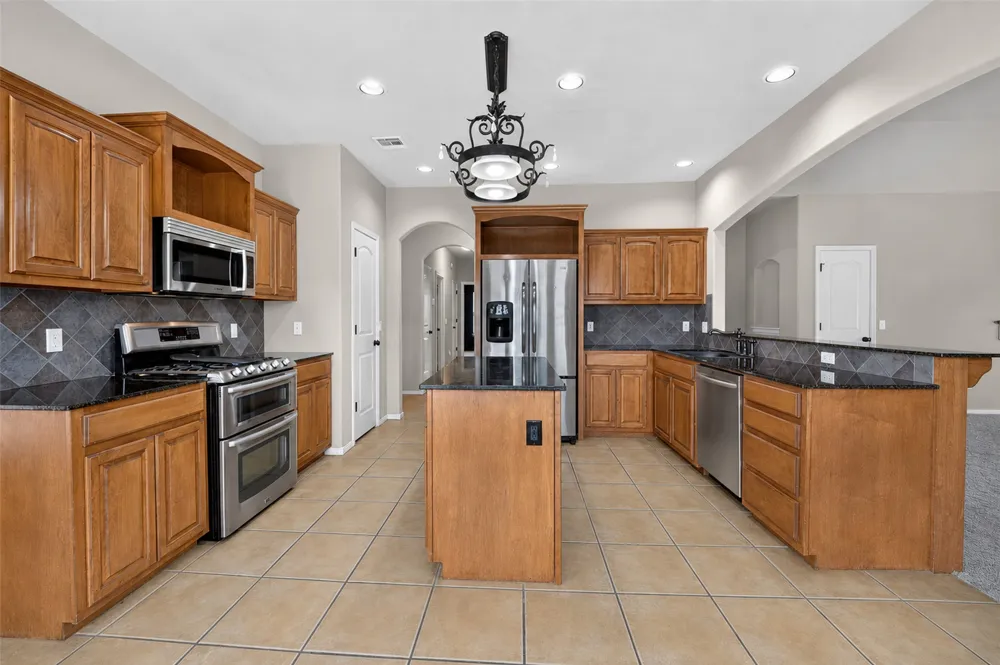 4604 Narcissus Avenue Broken Arrow, OK 74012