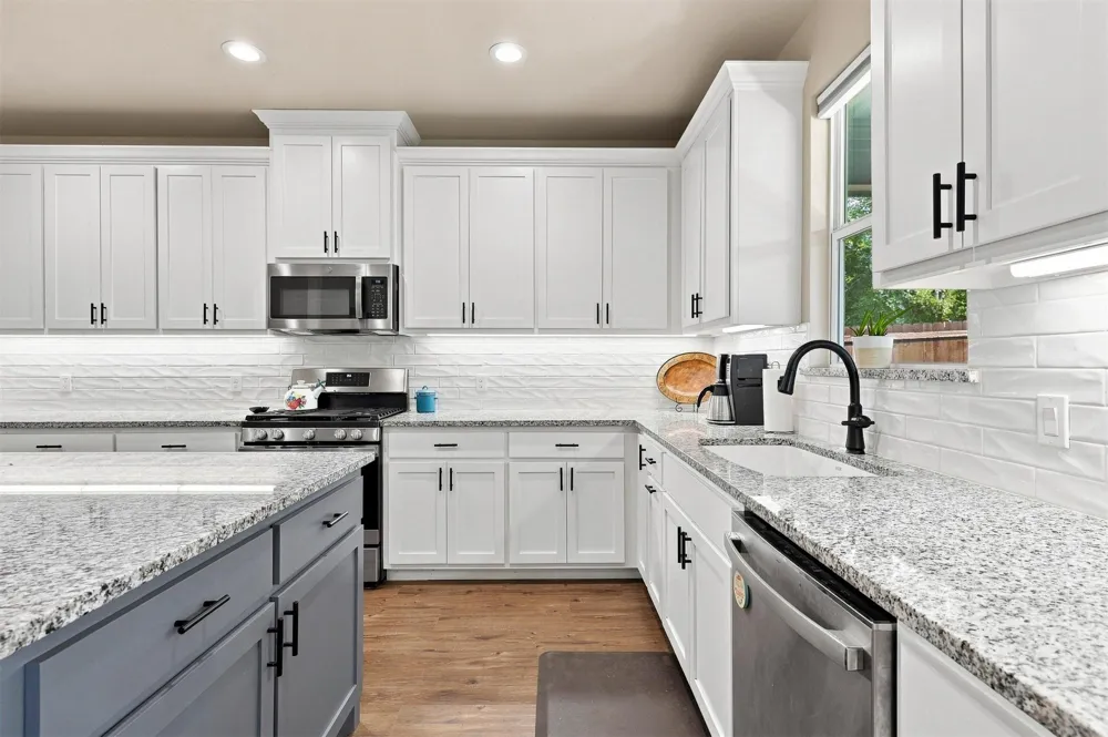 6953 River Oak Kingston, OK 73439