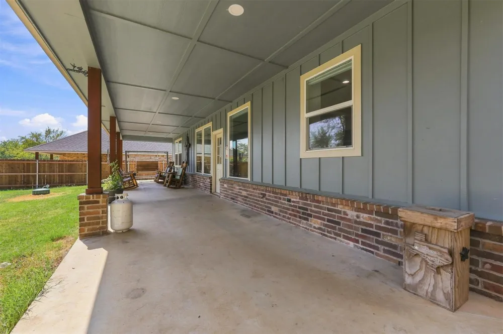 6953 River Oak Kingston, OK 73439