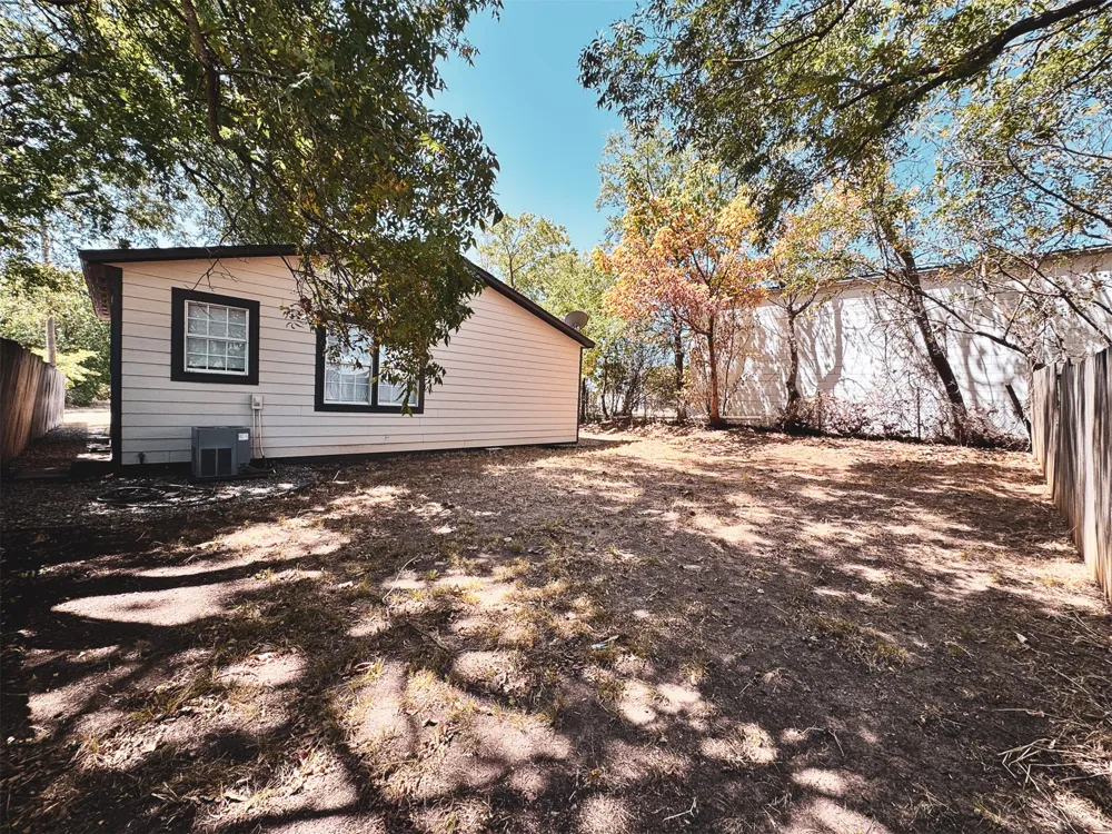 1422 Baltimore Street Durant, OK 74701