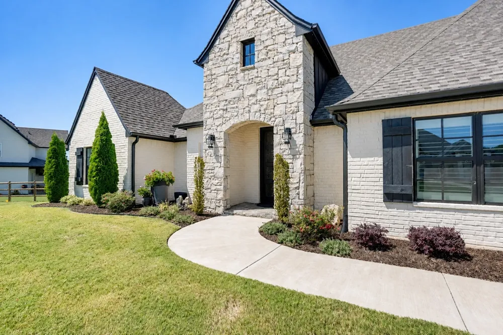 5876 Meadows Ridge Road Owasso, OK 74055