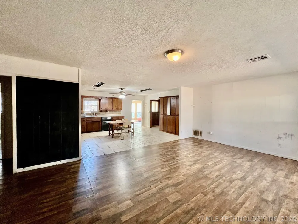 11337 Johnson Drive Kingston, OK 73439